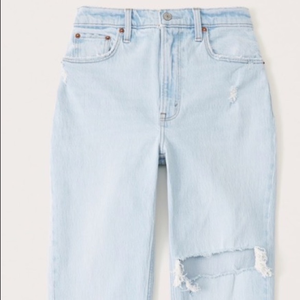 ABERCROMBIE 90s Straight Ultra High Rise Light Wash Size 26/2S